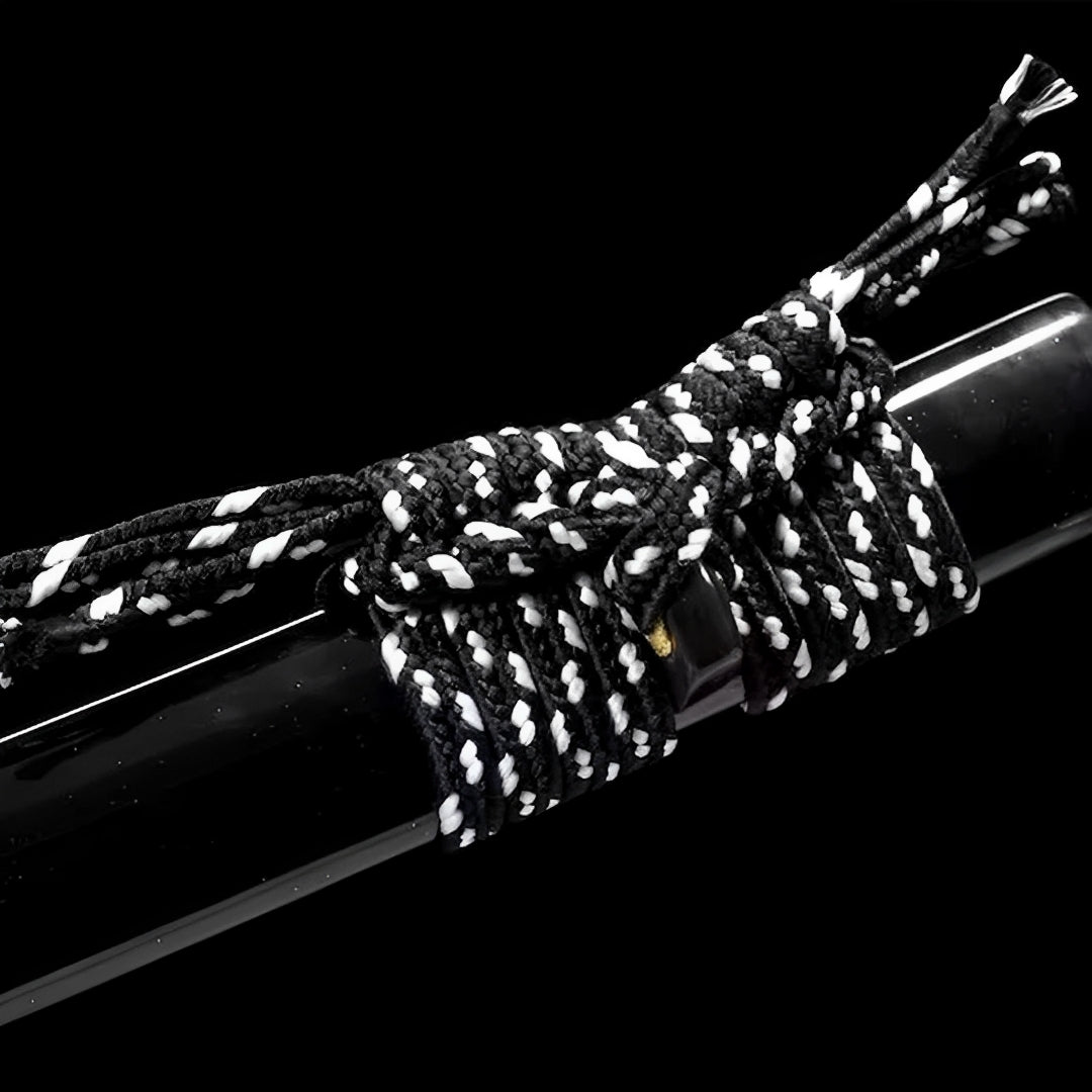 Katana Shirokuro (Acciaio T10 & Hamon) - set completo in esposizione