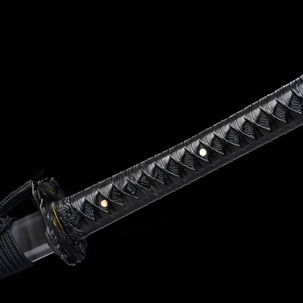Katana Kurojin Raikiba - saya e impugnatura