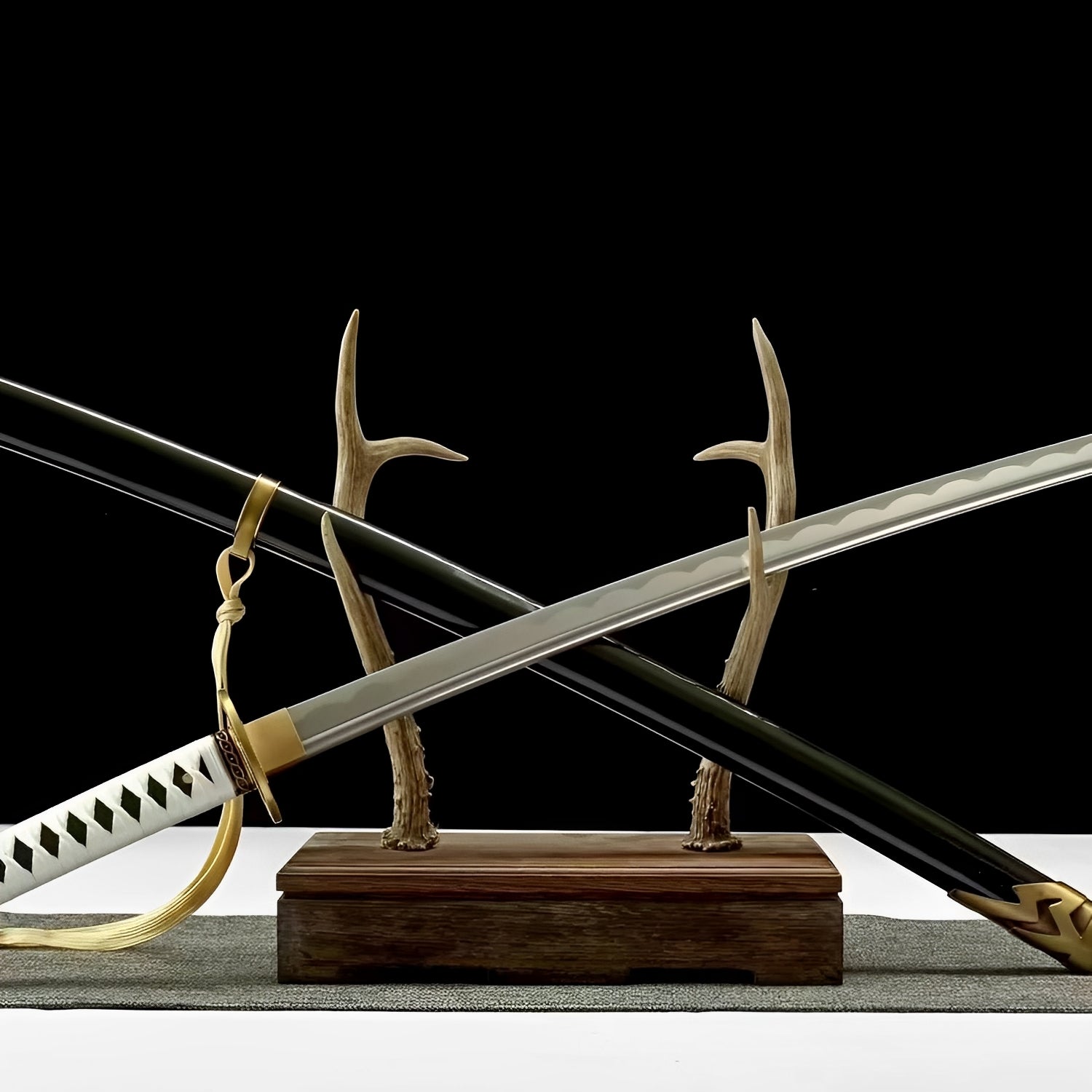 Katana Vergil Yamato - set completo in esposizione